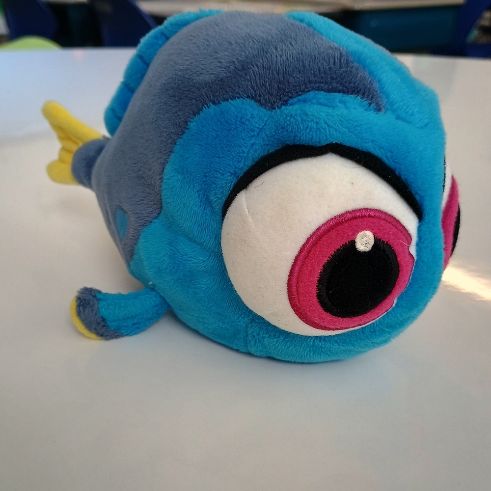 Disney Store Finding Dory Baby Fish Bean Bag Plusg Soft Toy stuffed animal 7" - Picture 2 of 12